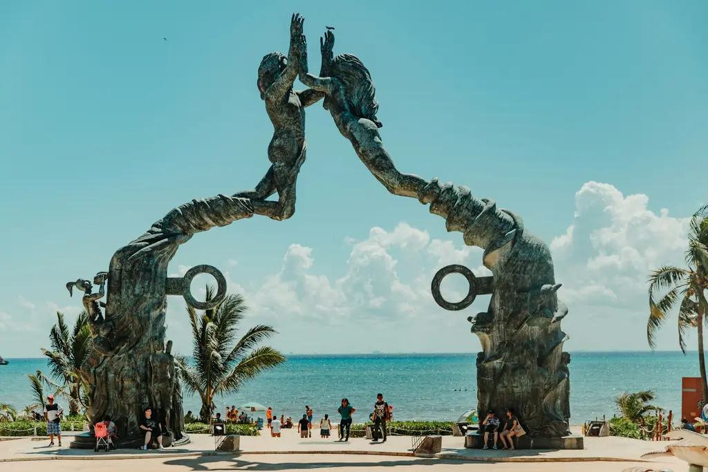 Portal Maya sculpture by the sea in Playa del Carmen